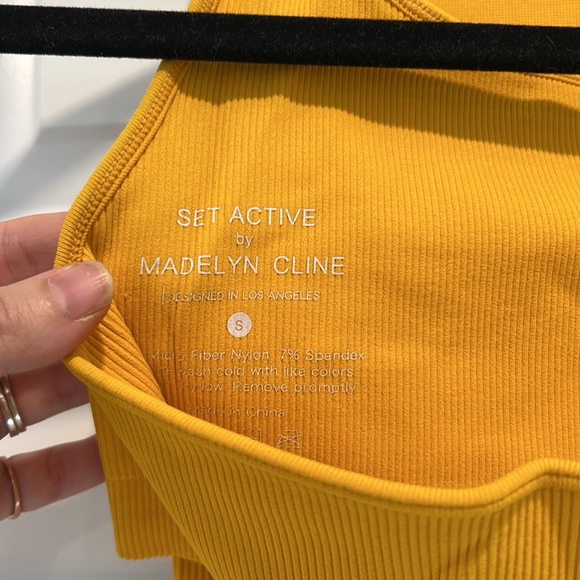 Set active matching yellow sports bra + leggings // pants xs bra s - Picture 3 of 5